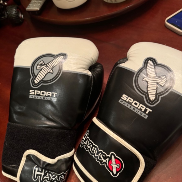 Hockey gloves - Picture 3 of 4